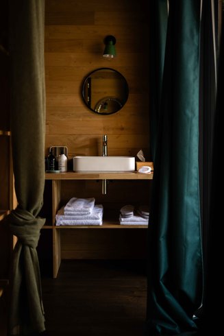 Hébergement AbracadaRoom : Suite « Ride my Bike » & Spa - Image 4