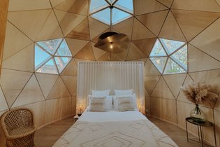 Ecolodge - Dôme en bois avec piscine & jardin