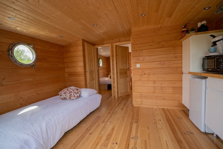 Hébergement AbracadaRoom : Toue cabanée Tribu - Image 9