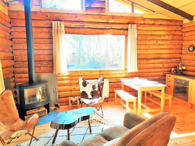 Hébergement AbracadaRoom : Magnifique Chalet en rondin en foret avec SPA en pleine nature - Image 4