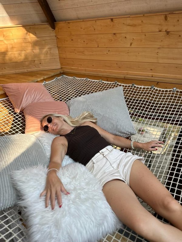 Cabane avec spa "Cocoon" à Lamothe-Fénelon (6)
