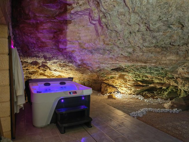 Hébergement AbracadaRoom : Milharoc votre logement insolite dans le Lot - Image 4