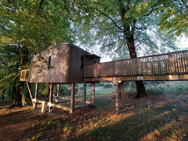 Hébergement AbracadaRoom : Cabane Spa dans les arbres PMR - Image 1