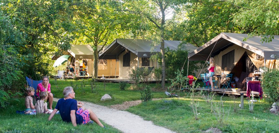 Huttopia Saumur hébergements insolites