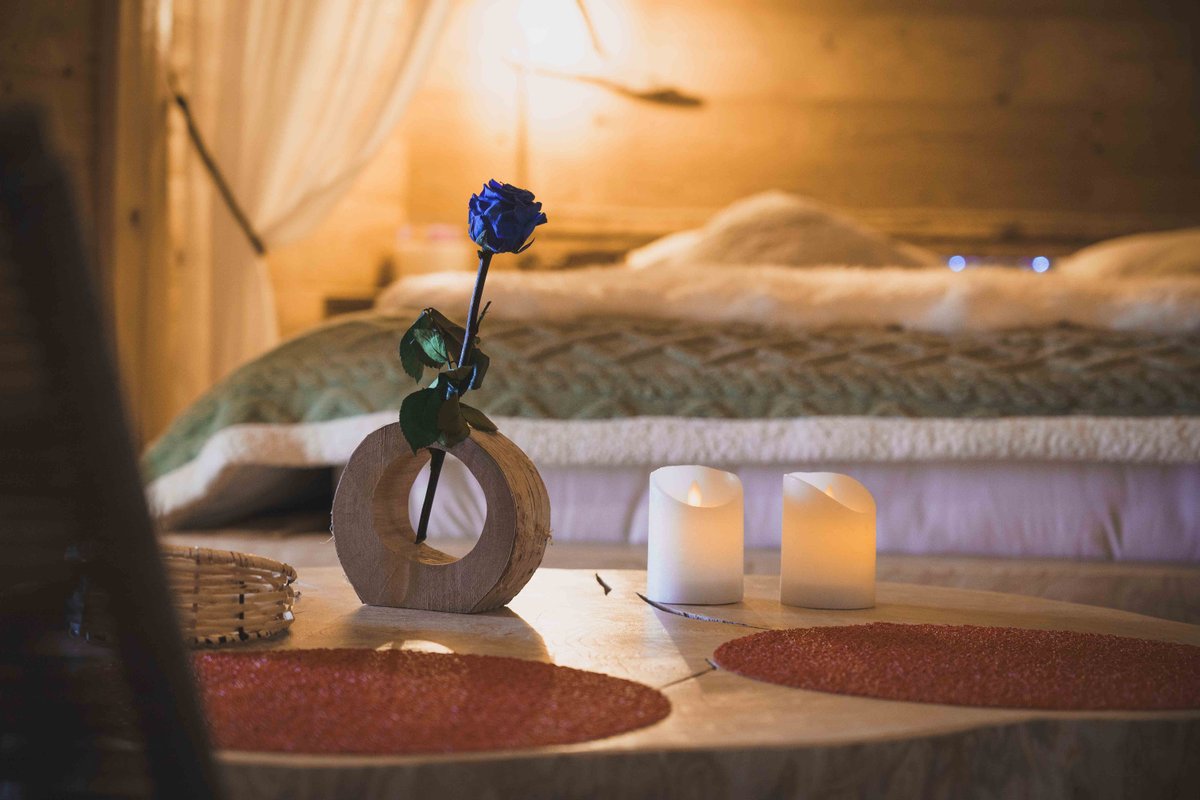 La Cabane et SPA Chez Jules à Vellerot-Lès-Vercel (13)