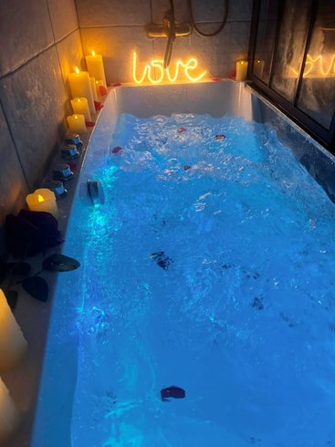 Hébergement AbracadaRoom : Évasion Sauvage et Luxe : Une Suite d’Exception À 10 minutes du centre ville d'AMIENS - Image 23