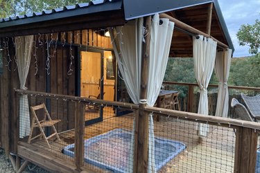 Cabane sur pilotis La Dame du Château- spa privé à Villarzel Du Razès (2)