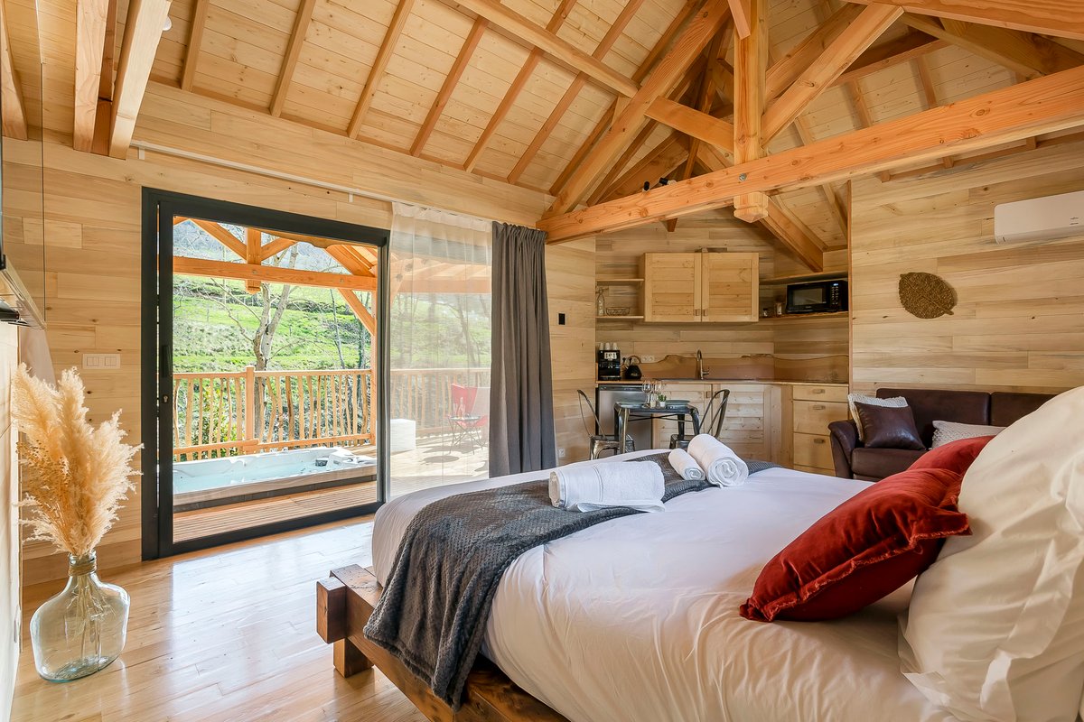 Cabane Laurier & SPA à Satillieu (13)