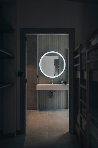 Hébergement AbracadaRoom : Unik Lodges Annecy - Aurore - Nuit insolite avec vue montagne et spa privé - Image 8