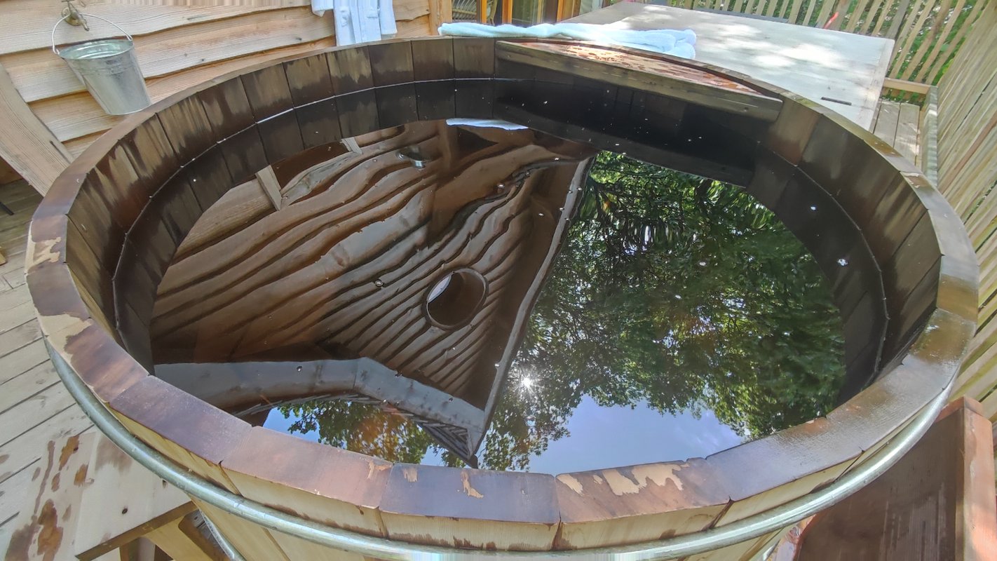 Cabane féérique  Spa - Cigogne noire à Vernois Les Vesvres (13)