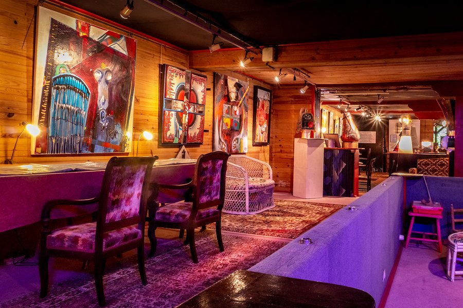 Hébergement AbracadaRoom : Chalet duplex dans village d'art singulier - Image 10