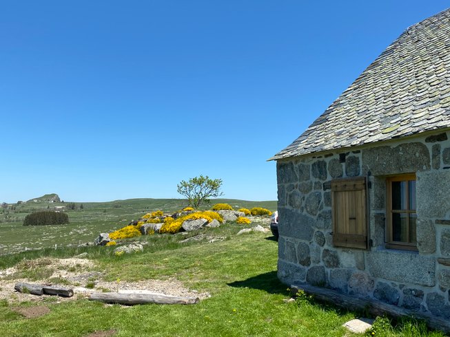 Hébergement AbracadaRoom : Buron Cœur d’Aubrac - Image 5