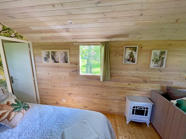 Hébergement AbracadaRoom : La Roulotte de la Clairière - Image 7