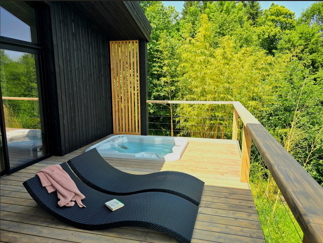 Cabane Petite Ourse & Spa à Cunlhat (2)