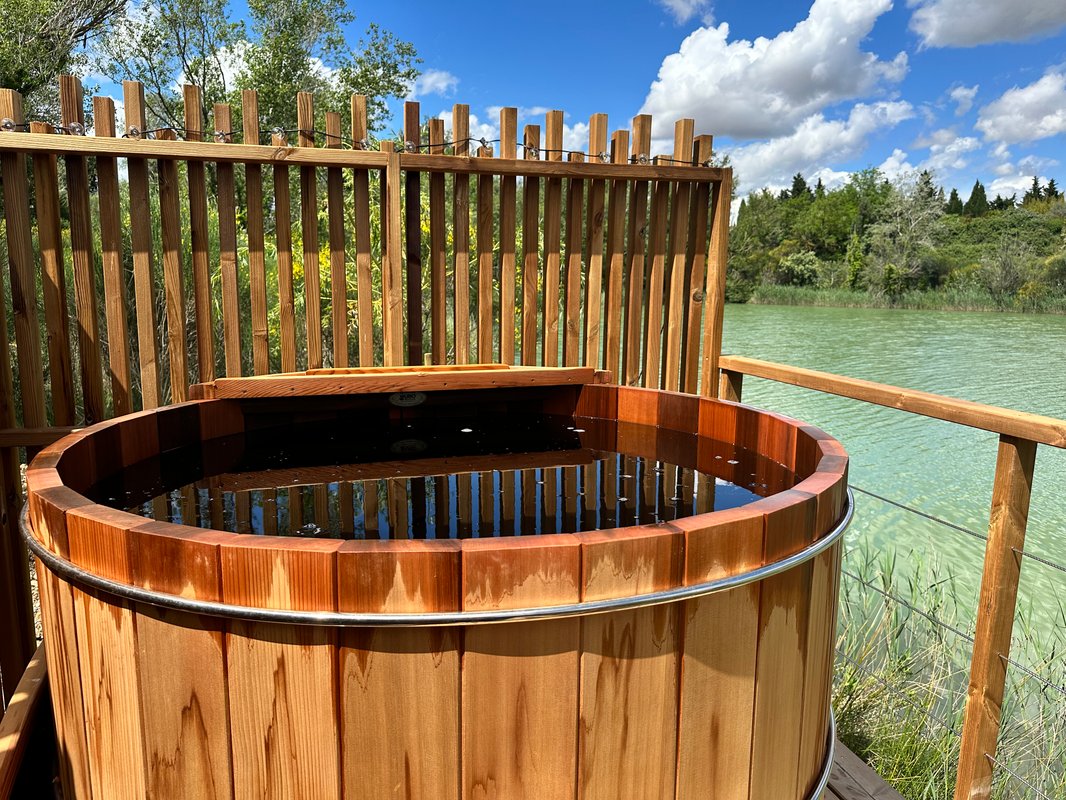 Cabane Spa Moorea à Sorgues (2)