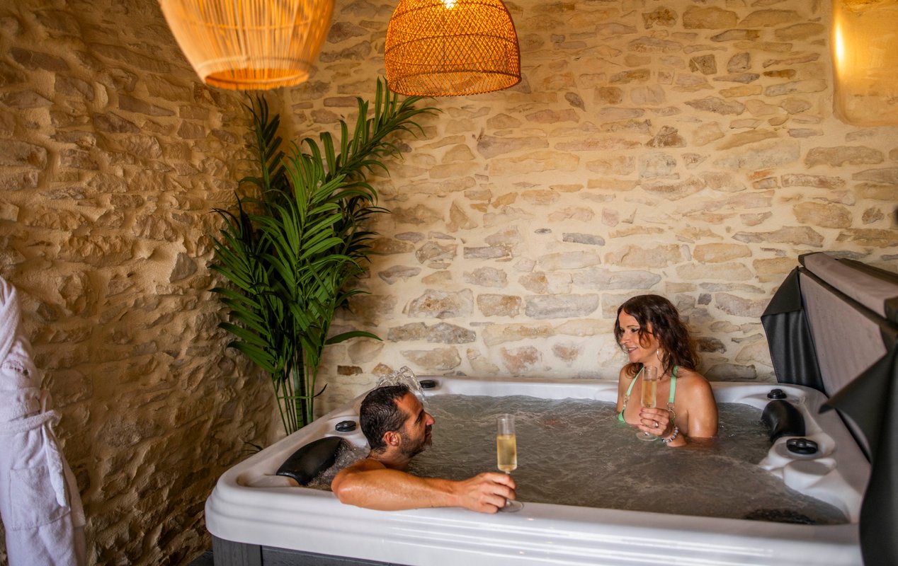 La Grange - Chambre intimiste & spa - Tavel à Tavel (44)