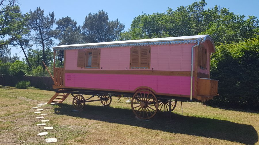 Hébergement AbracadaRoom : Roulotte Ô Bois d'mon cœur - Image 4