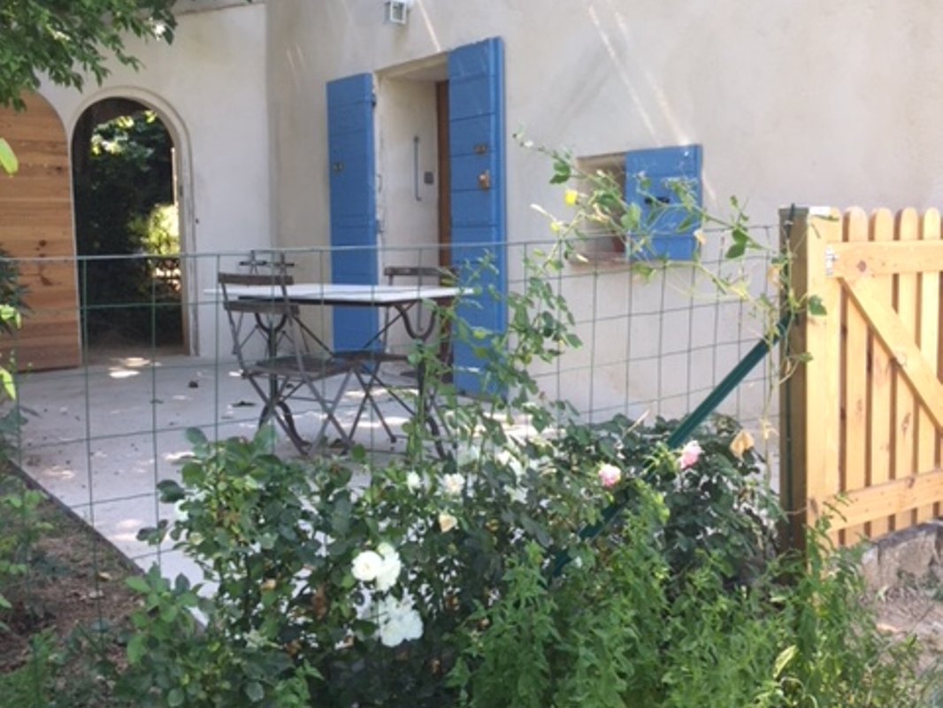 Joli cabanon avec vue sur Sainte Victoire à Fuveau (5)