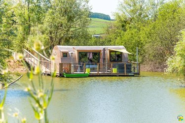 Lodge flottant Grenouilles & Spa à Chablis (1)