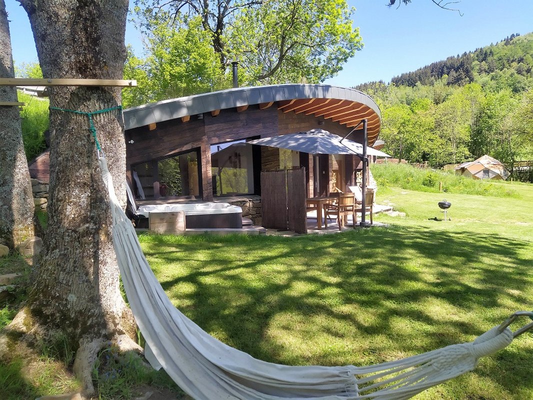 La Bulle de bois & Spa à Queyrieres (5)