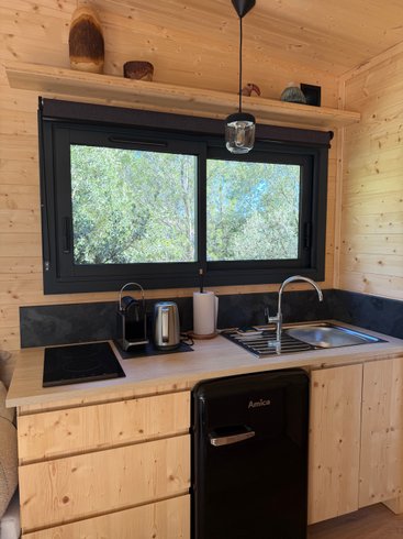 Hébergement AbracadaRoom : Vue panoramique  sur la Sainte-Victoire et bain nordique - Image 11
