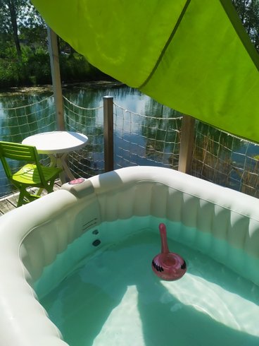 Domaine AbracadaRoom : Cottage Flottant Insolite Ouges - Image 3