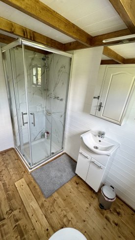 Hébergement AbracadaRoom : Tiny house au bord de l'eau - Image 6