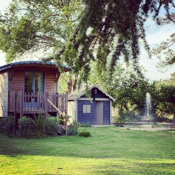 Hébergement AbracadaRoom : La Roulotte de l'écluse de Négra - Image 2