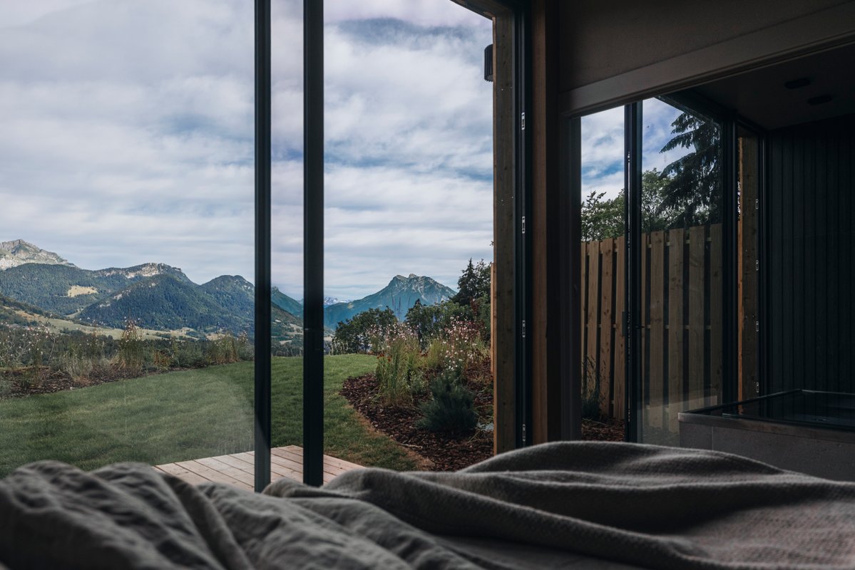 Unik Lodges Annecy - Aurore - Nuit insolite avec vue montagne et spa privé à Leschaux (2)