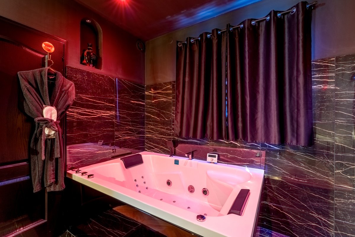 Suites Tentation, Balnéo & Sauna à Sorgues (6)