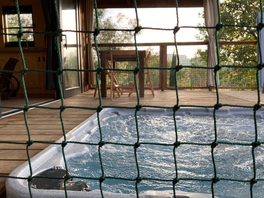 Cabane sur pilotis La Dame du Château- spa privé à Villarzel Du Razès (18)