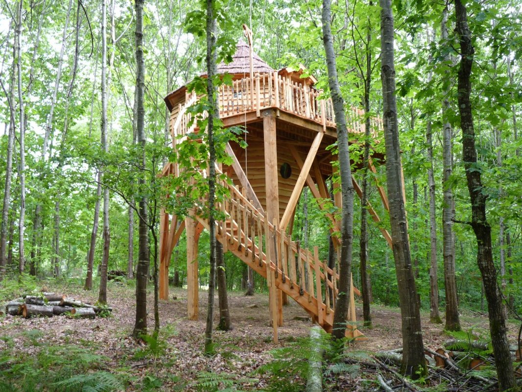 Nids_du_Bearn_abracadaroom_Elona_cabane_sur_pilotis_nids_suspendus