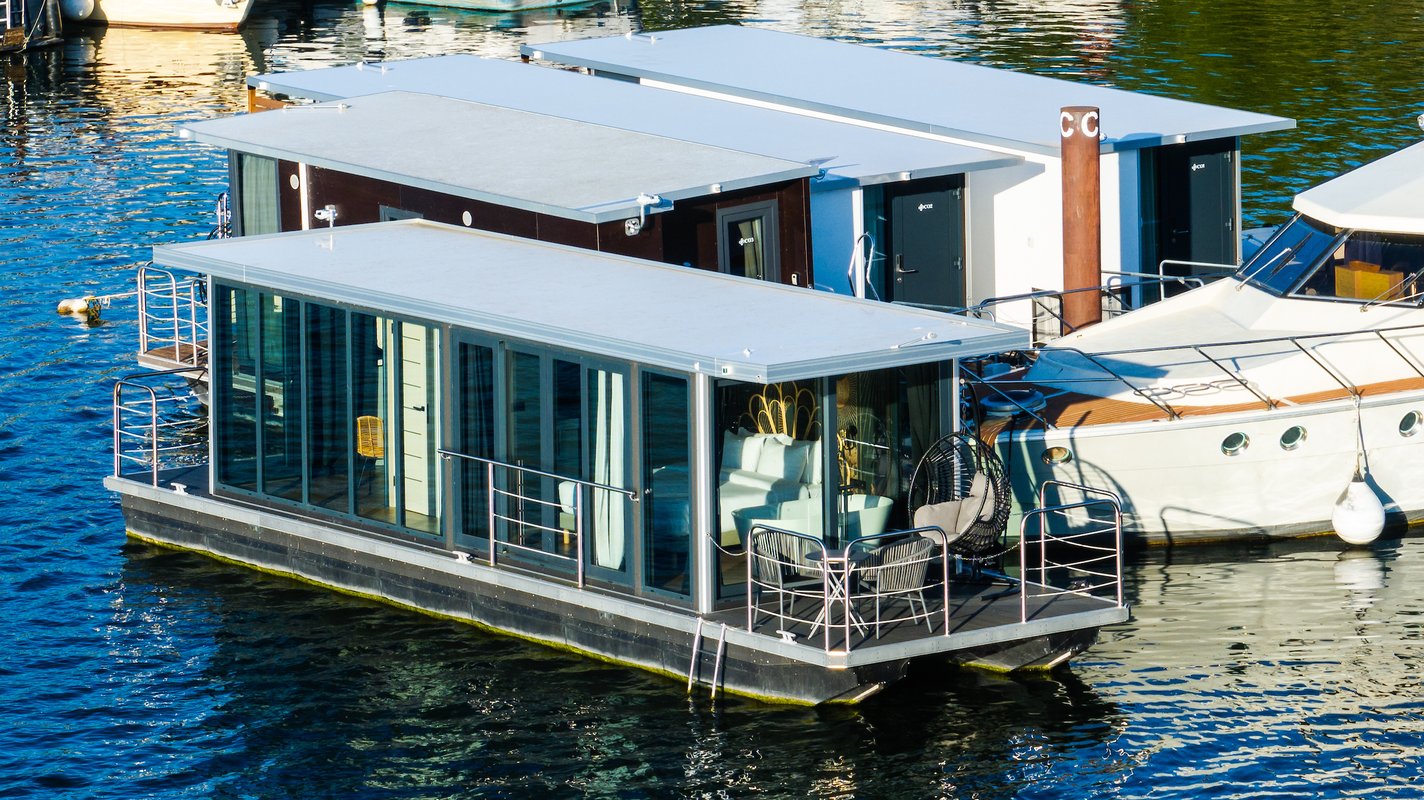 Suite flottante Panoramique Lit king-size Balnéo à Saint-Martin-La-Garenne (21)