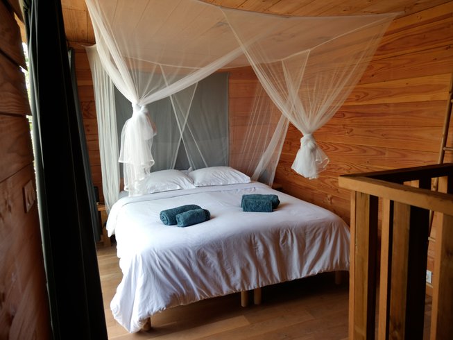 Hébergement AbracadaRoom : Notre Cabane perchée & son lac privé - Image 14