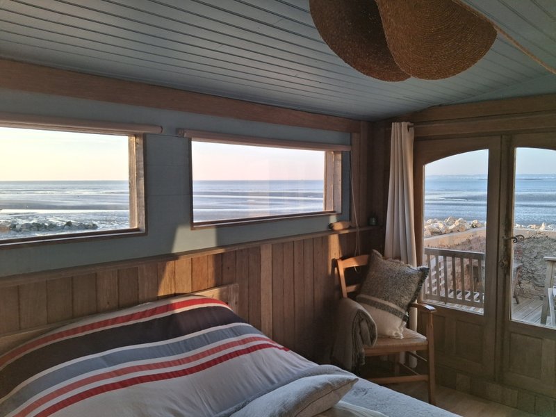 Domaine AbracadaRoom : Chalet sur la plage - Image 1