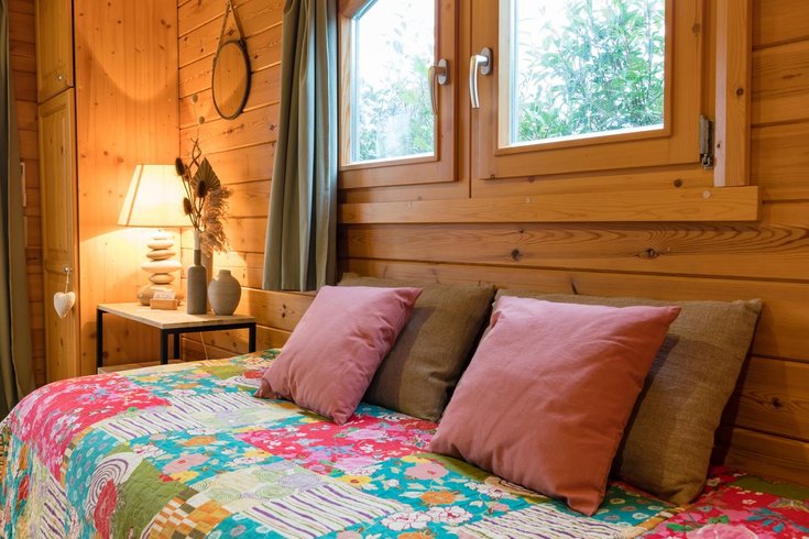 Hébergement AbracadaRoom : Roulotte de la Villa Font Vive : Calme absolu, piscine avec vue ! - Image 7