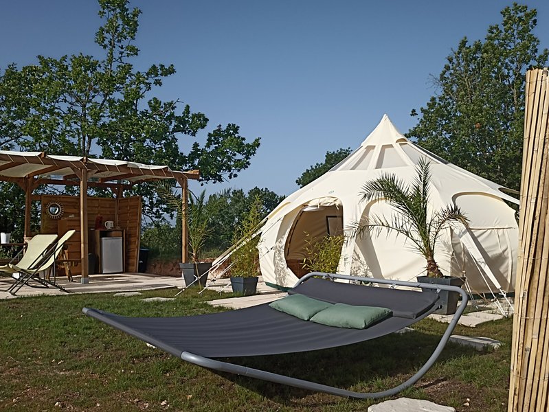 Hébergement AbracadaRoom : Tente lotus insolite - Image 1