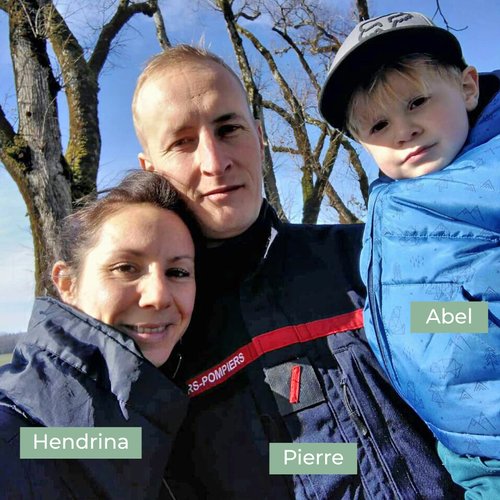 Homnest - Hendrina, Pierre et leur jeune fils Abel.