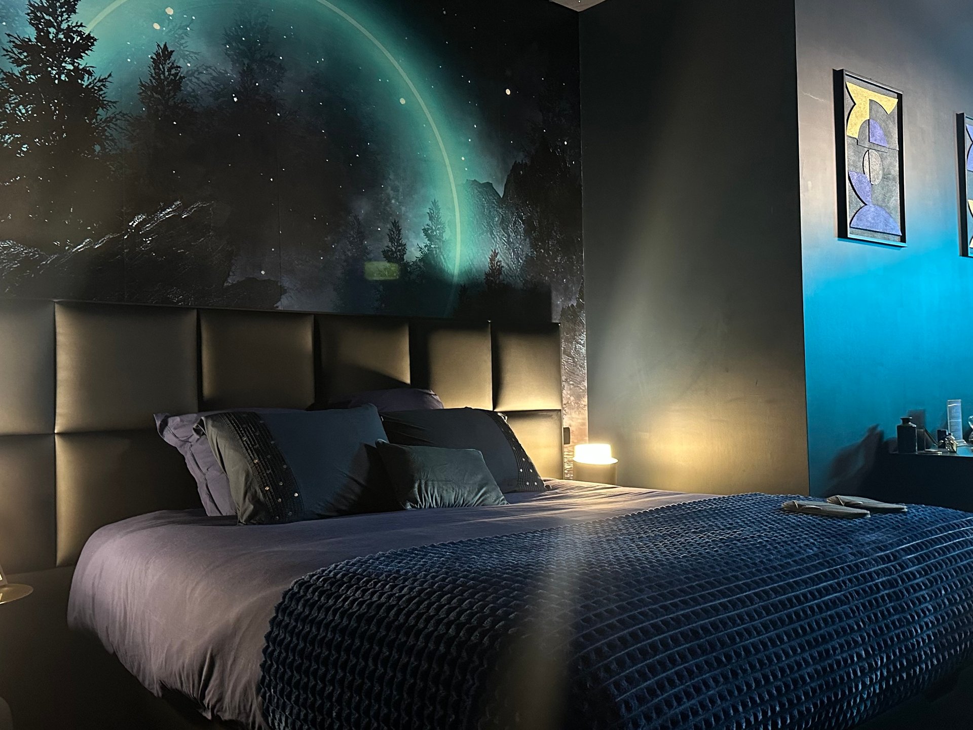 Dormez sous la Lune Bleue – Séjour magique & jeu immersif