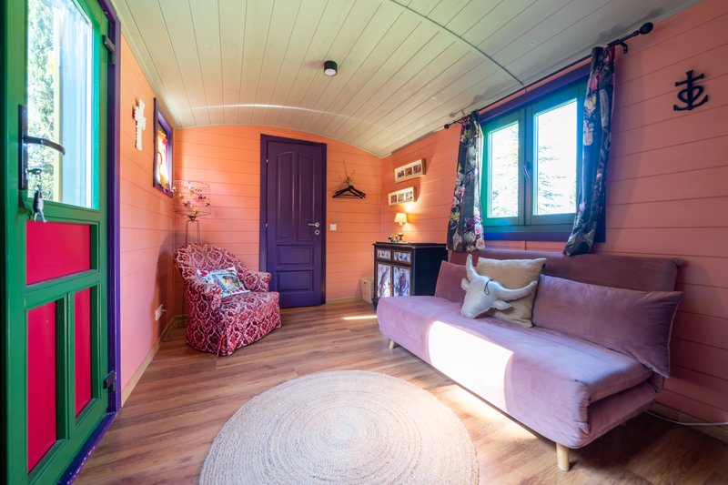 Hébergement AbracadaRoom : Roulotte Marius & Piscine en Provence - Image 12