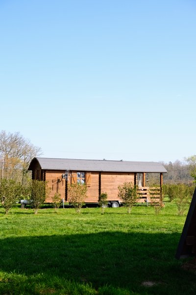 Hébergement AbracadaRoom : Rêve de Roulotte en Normandie – Séjour insolite - Image 1