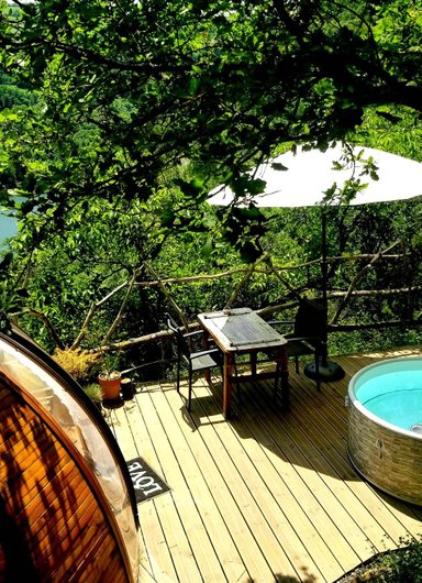 Sweet Dream & spa avec vue rivière à Réquista