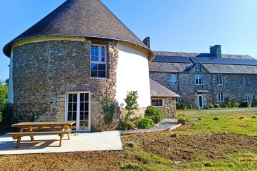 Le pigeonnier du chevalier à Saint-Sauveur-Village (1)