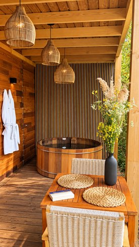 Hébergement AbracadaRoom : Escapade luxe avec bain nordique au bord du canal - Image 1