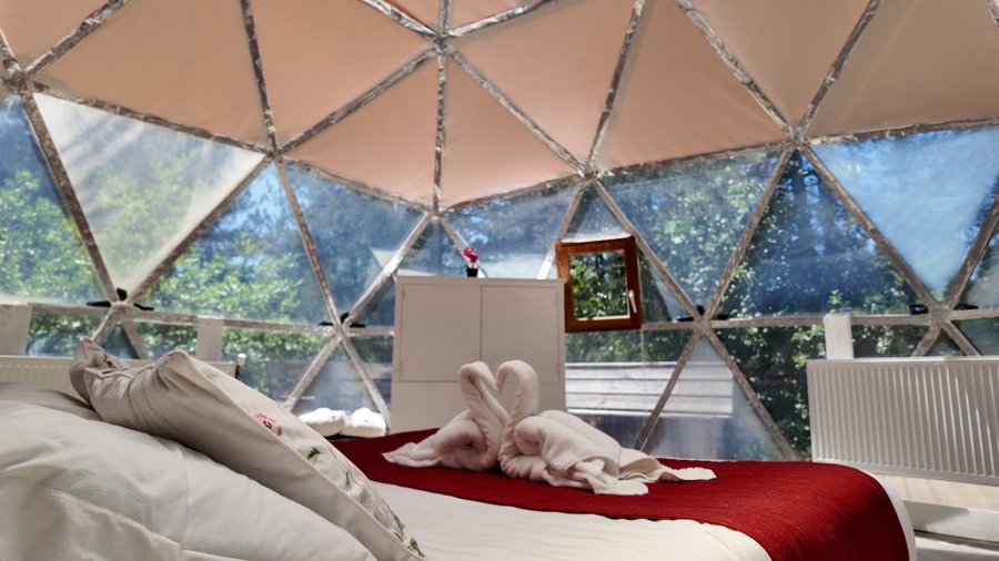 Hébergement AbracadaRoom : La Bulle Dôme Étoilée & Spa - Image 4