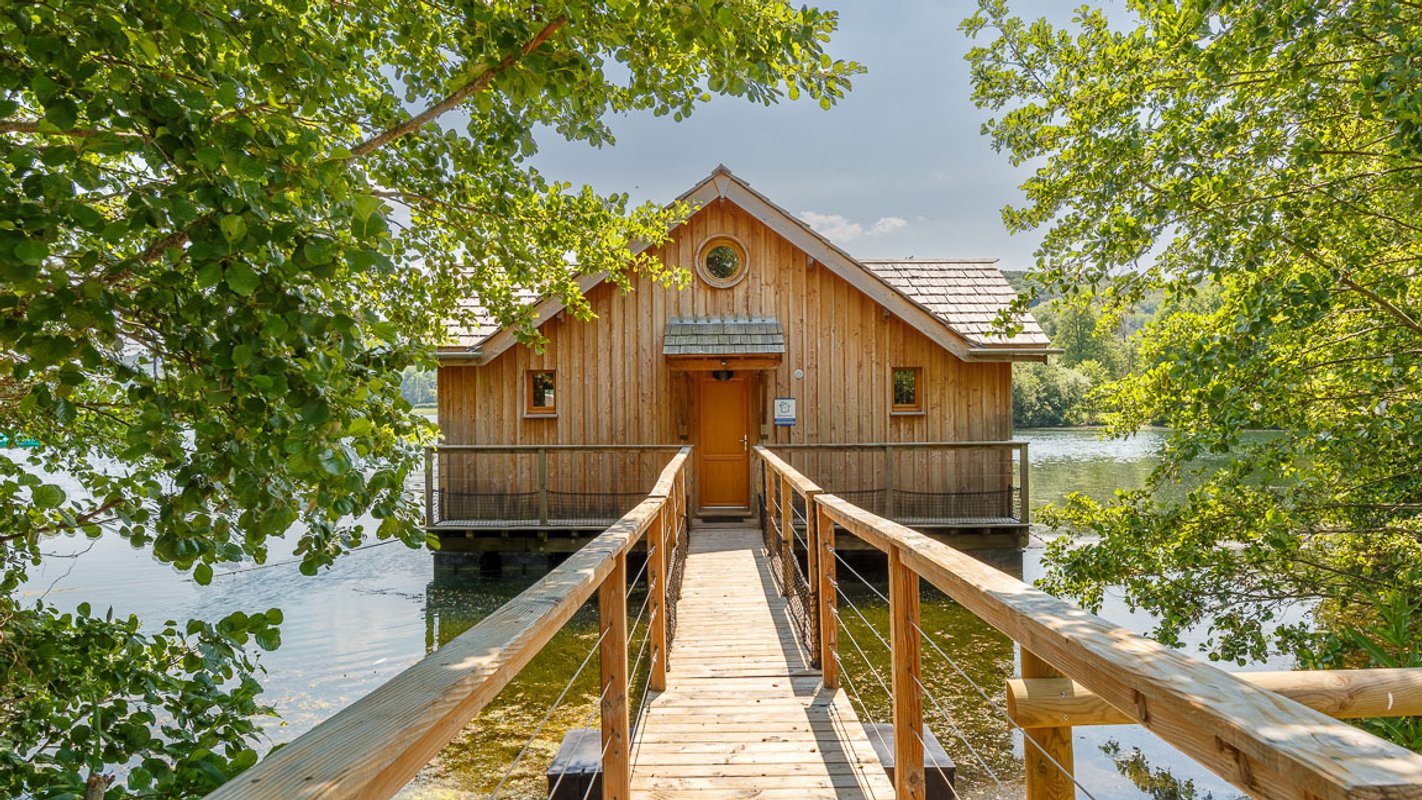 Cabane sur l'eau avec bain nordique à Beauchamps (2)