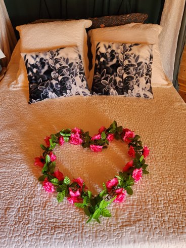 Hébergement AbracadaRoom : La Chaumière magique des Elfes et son escape game - Image 6