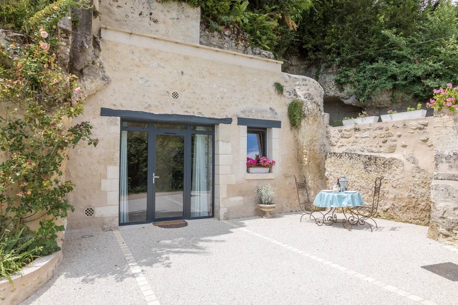 Hébergement AbracadaRoom : Gîte Troglodytique Val de Loire - Image 1