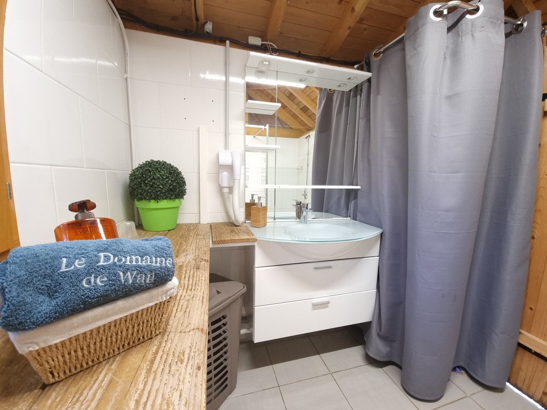 La cabane Au fil de l'Eau & Spa à Wail (10)