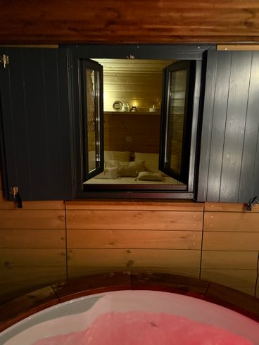 Domaine AbracadaRoom : La roulotte dorée - Image 27